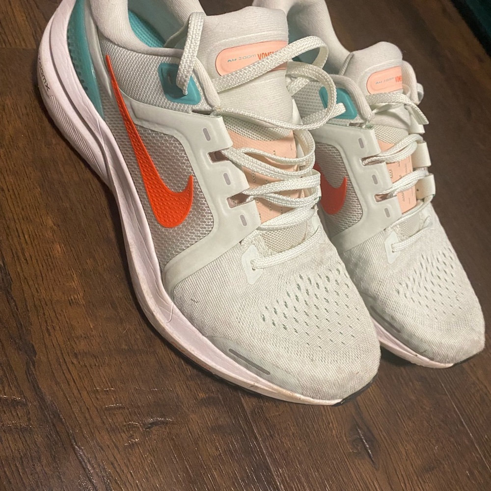 Nike Vomero 16 Women's Running Shoes - White and Orange size 9.5